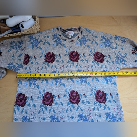 GRACE Vintage 90' Women Crewneck 3/4 Sleeves Roses Floral Pattern Loose Fit - Picture 8 of 11